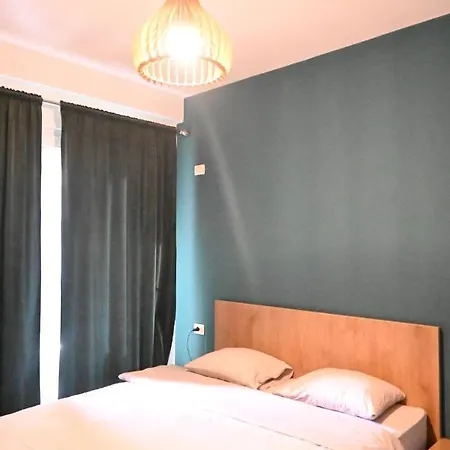 Cozy In Διαμέρισμα Τίρανα